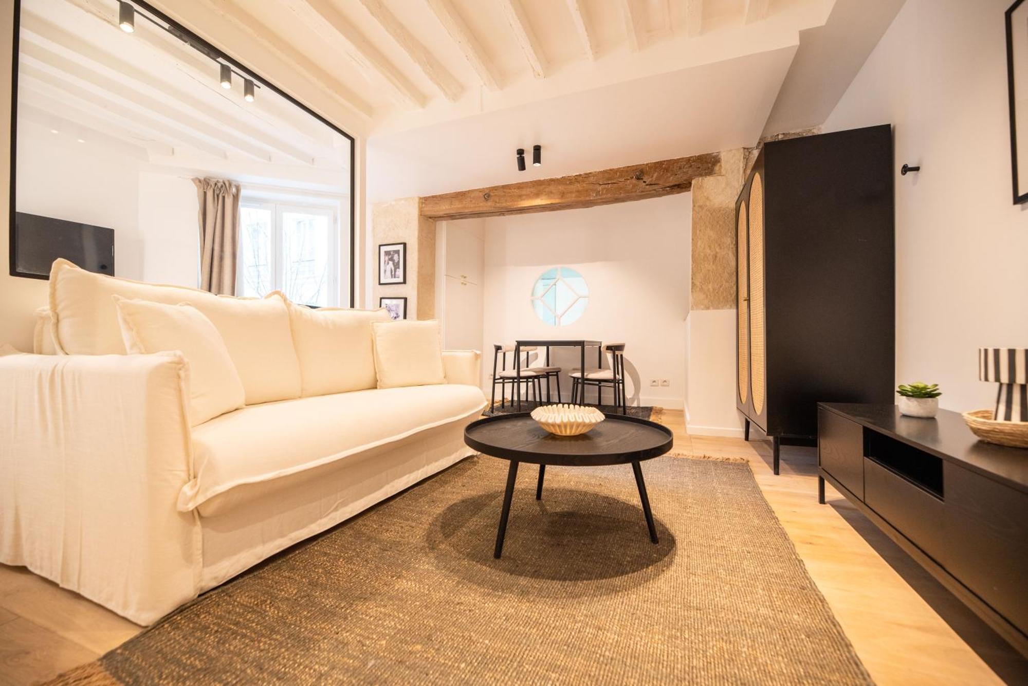 パリCosy Nest In Saint Germainアパートメント エクステリア 写真