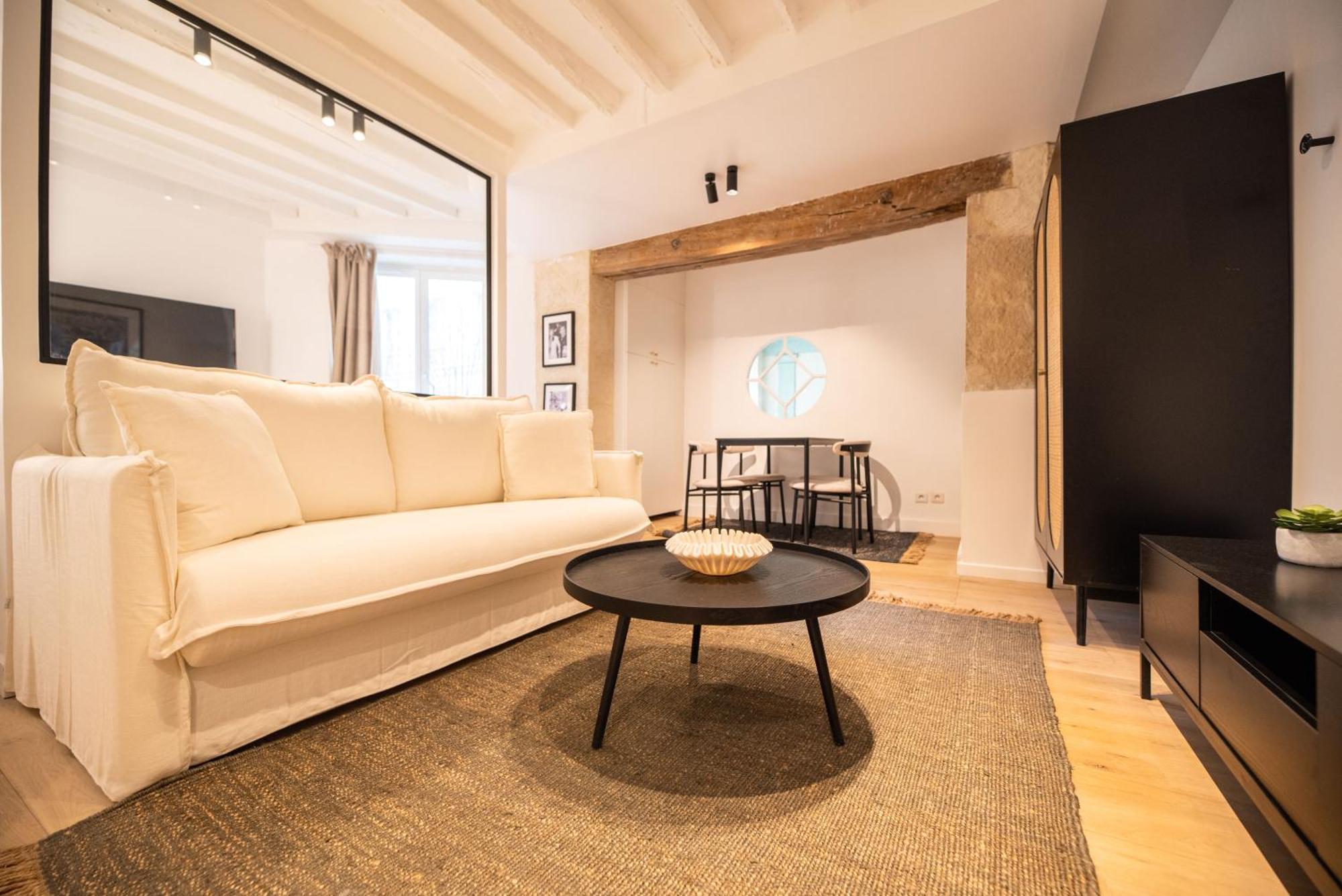 パリCosy Nest In Saint Germainアパートメント エクステリア 写真