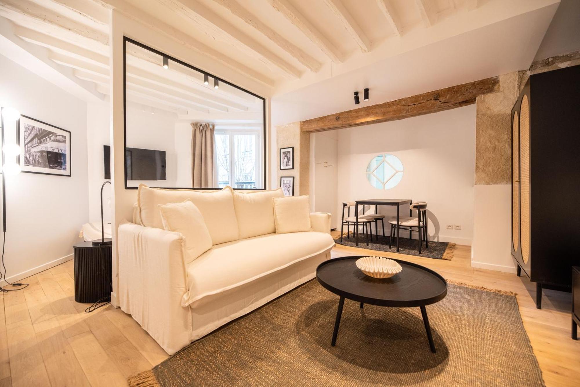 パリCosy Nest In Saint Germainアパートメント エクステリア 写真