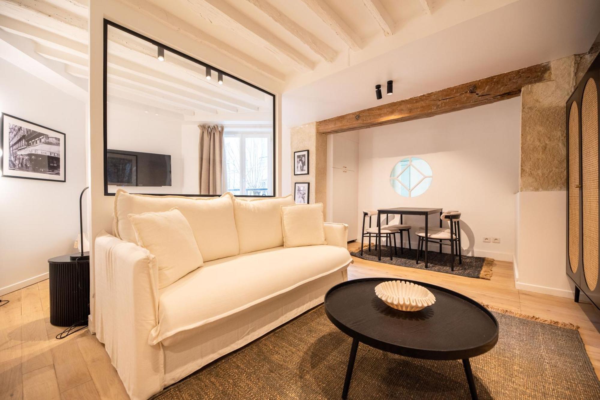 パリCosy Nest In Saint Germainアパートメント エクステリア 写真