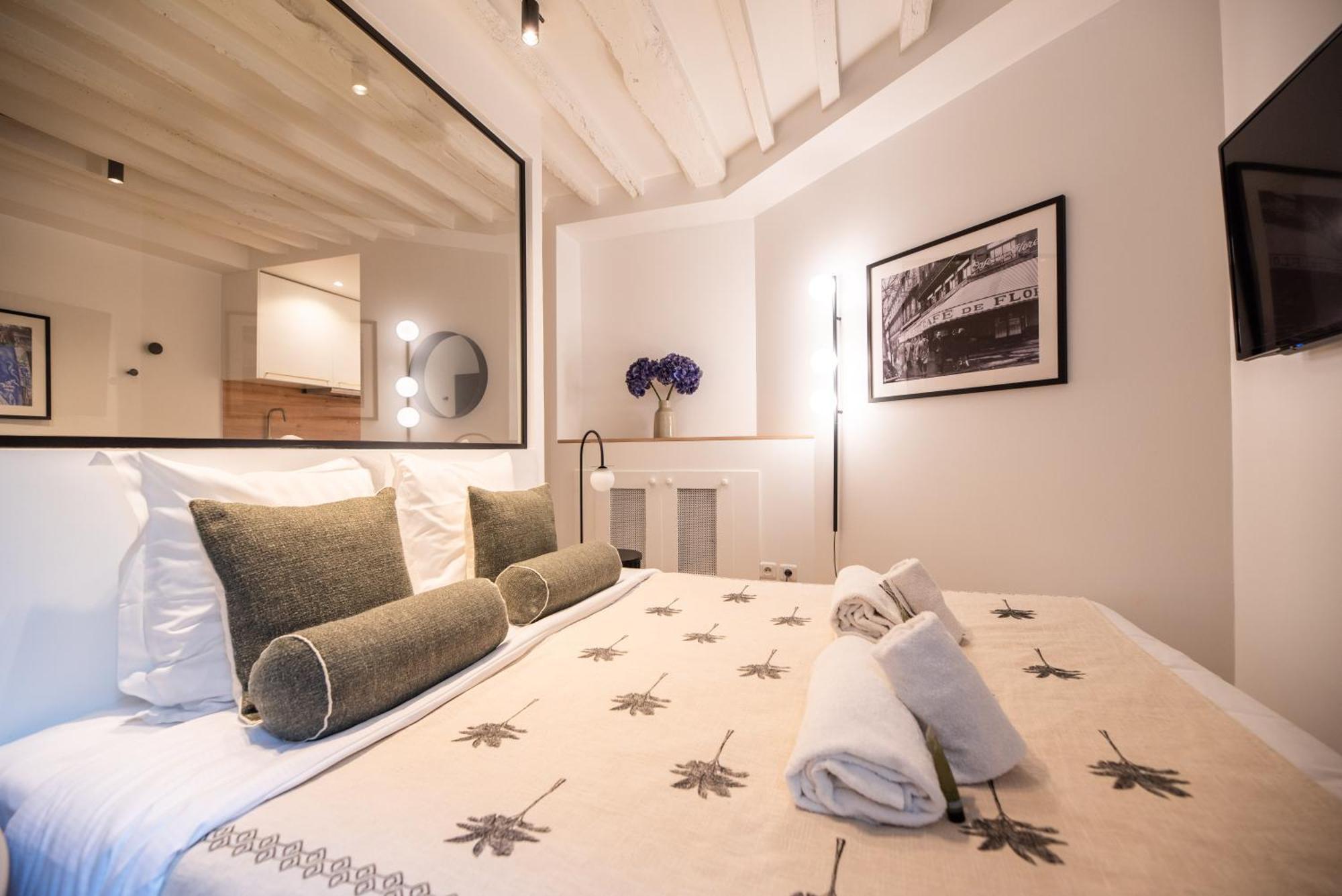 パリCosy Nest In Saint Germainアパートメント エクステリア 写真